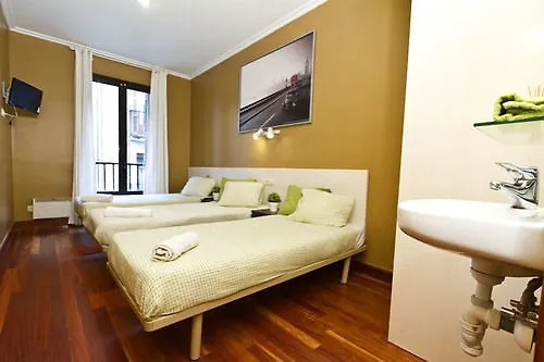 Affittacamere Pension Goiko San Sebastián Spagna